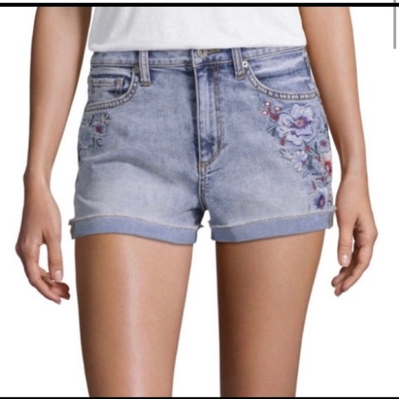 Women’s/Juniors Arizona Jean Co High Waisted 2 1/2” Denim Shorts Size 5 NWT - Picture 2 of 8